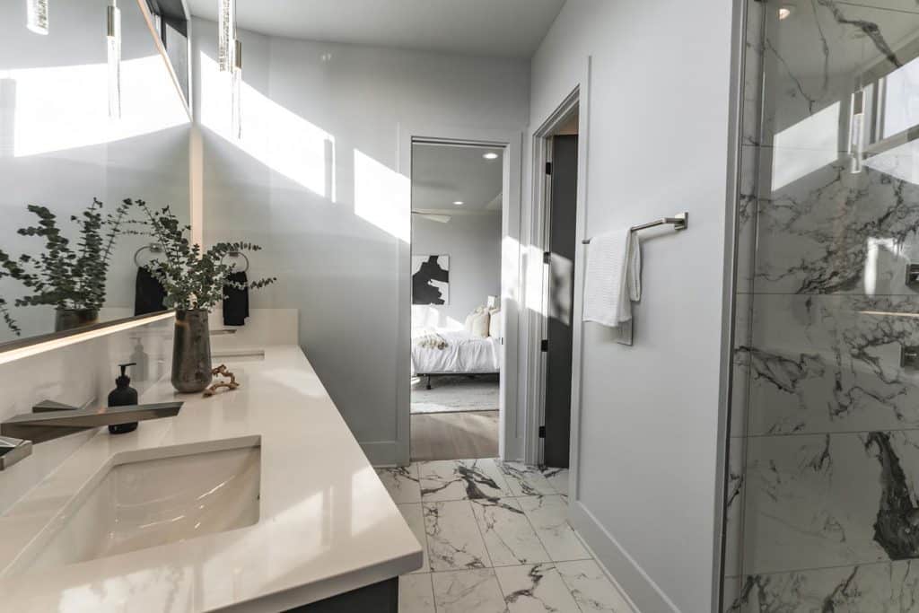 richland-builders-108-46th-ave-005 Richland Builders 108 46th Avenue North