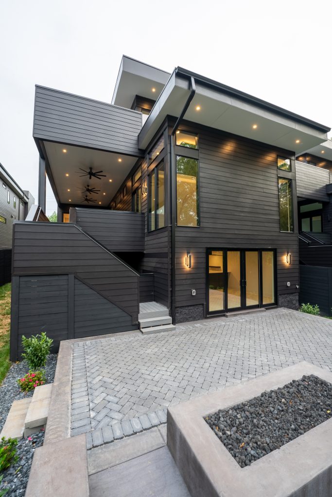 3812 A Harding - by Rainer Schuertzmann-67 (3) 3812 A Harding Place backyard facing the home