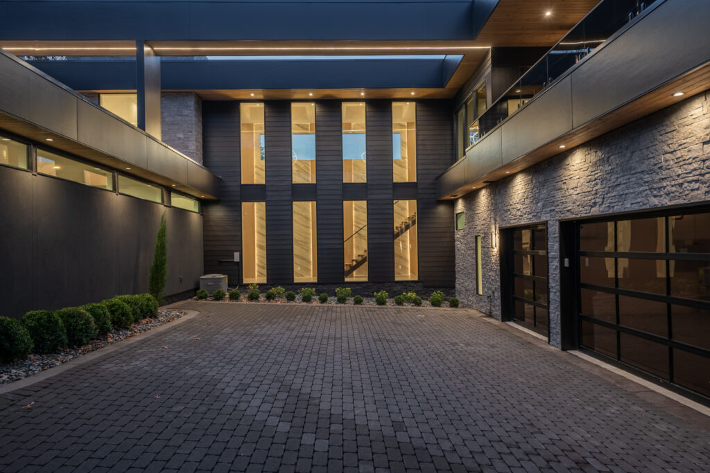 3908 Harding Pl - By Rainer Schuertzmann-04